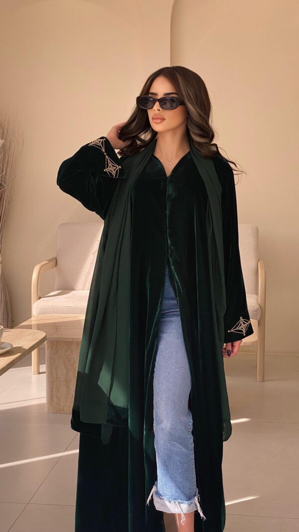 عباية مخمل اخضر